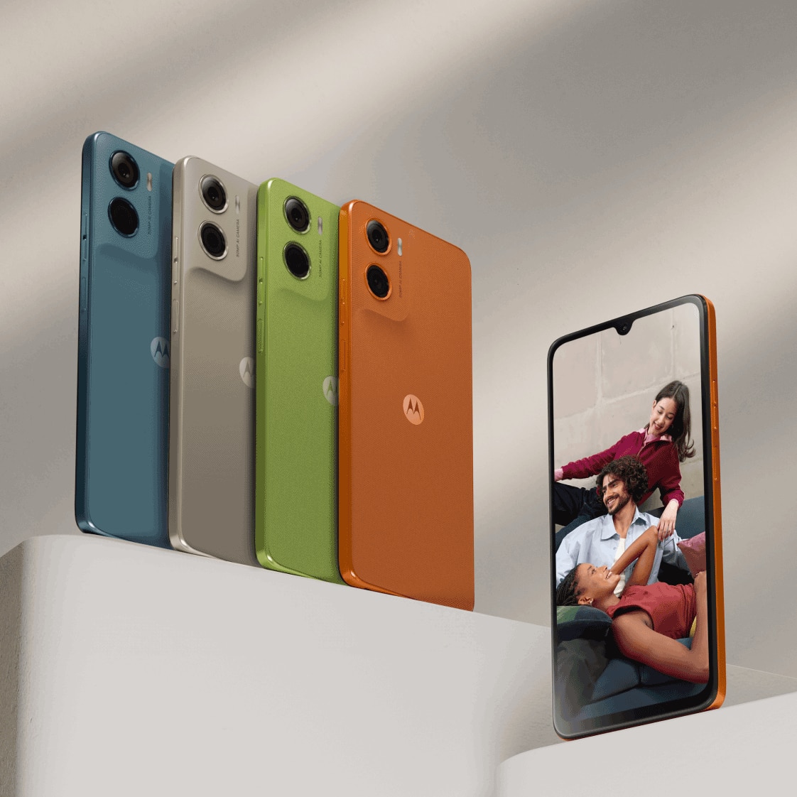 Motorola Moto G06 128GB 4GB RAM portocaliu – vedere frontală